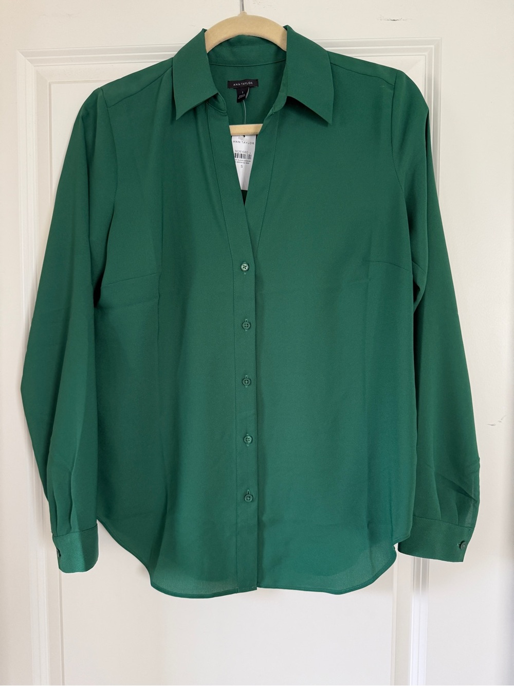 NWT Ann Taylor Emerald Green Button-Down Blouse